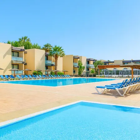 Paraísos Perdidos, Relax En Complejo Con Piscina